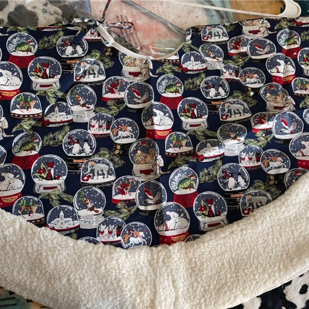 Brand new Vera Bradley tree skirt in package